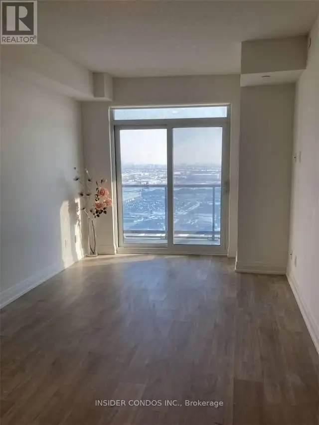 2210 - 3600 HIGHWAY 7 Vaughan (Vaughan Corporate Centre), Ontari in Long Term Rentals in Markham / York Region - Image 5