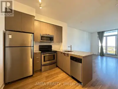 Welcome Students And Newcomers! Yonge/Sheppard Luxury Condo One Bed Unit Plus Study Area With Large...