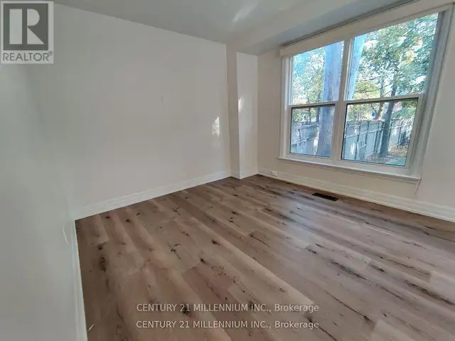 MAIN - 59 GARTHDALE COURT Toronto (Bathurst Manor), Ontario in Long Term Rentals in City of Toronto - Image 6