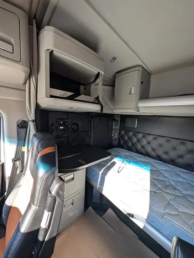 2022 KENWORTH T880 in Heavy Trucks in Moose Jaw - Image 18