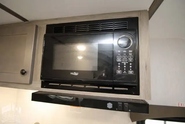 2025 ,Sun Lite,Sunset Park RV 13BH in Travel Trailers & Campers in Kamloops - Image 14