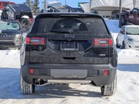 This Jeep Cherokee has a strong Intercooled Turbo Gas/Electric I-4 1.6 L/98 engine powering this Var... (image 6)