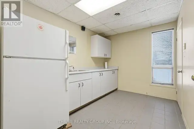 331 NEPTUNE CRESCENT London East (East J), Ontario in Commercial & Office Space for Rent in London - Image 13