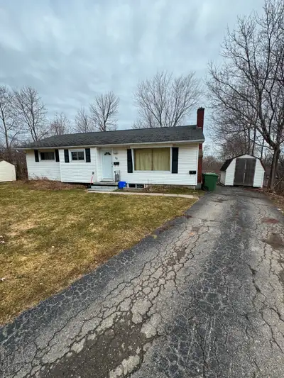 3 bed / 1 bath basement apartment in Skyline Acres
