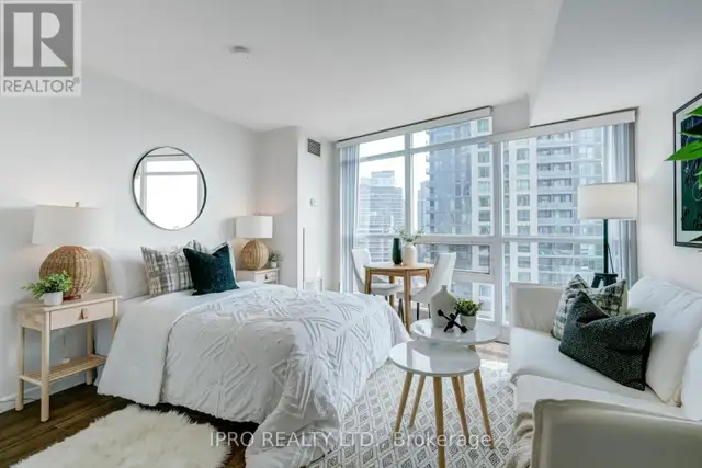 1407 - 219 FORT YORK BOULEVARD Toronto (Niagara), Ontario in Condos for Sale in City of Toronto - Image 5