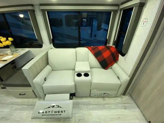 2025 EAST TO WEST Alta 3150KBH in Travel Trailers & Campers in Bedford - Image 36