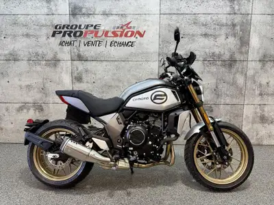 2023 CFMOTO CL-X 700 Heritage | 466 km CFMoto CL-X 700 Heritage | 466 km 2023 2023 CFMOTO CL-X 700 H...
