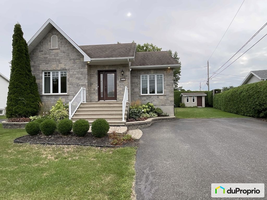 $525,000 - Bungalow for sale in Drummondville (Drummondville) — photo 1