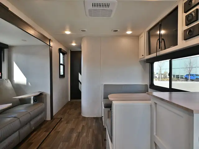2024 Range Lite 233ML in Travel Trailers & Campers in St. Albert - Image 10