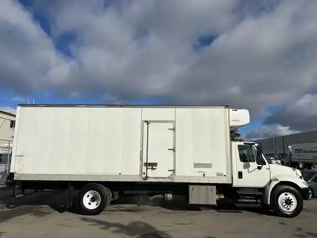 2017 International 4300  in Heavy Trucks in Oakville / Halton Region - Image 22