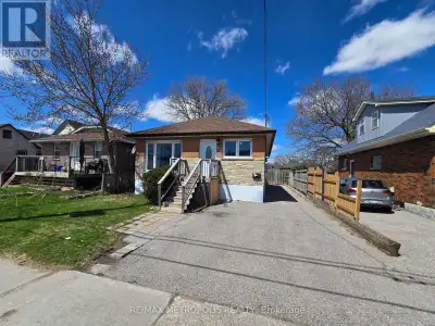 MAIN - 238 TORONTO AVENUE Oshawa (Central), Ontario