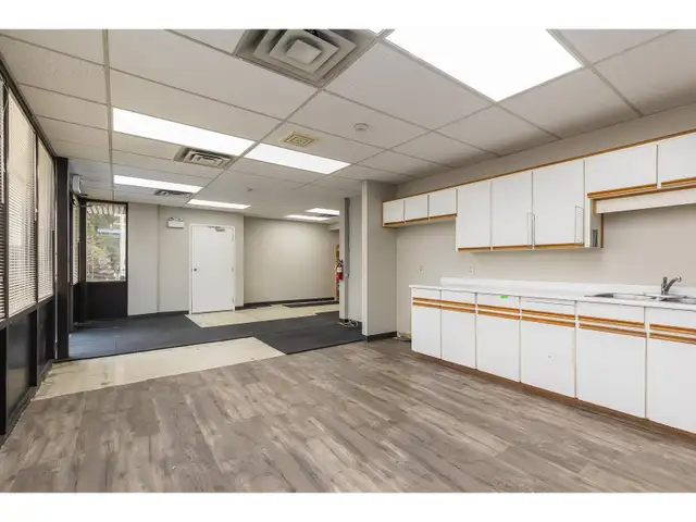 31281 WHEEL AVENUE Abbotsford, British Columbia in Commercial & Office Space for Rent in Abbotsford - Image 16