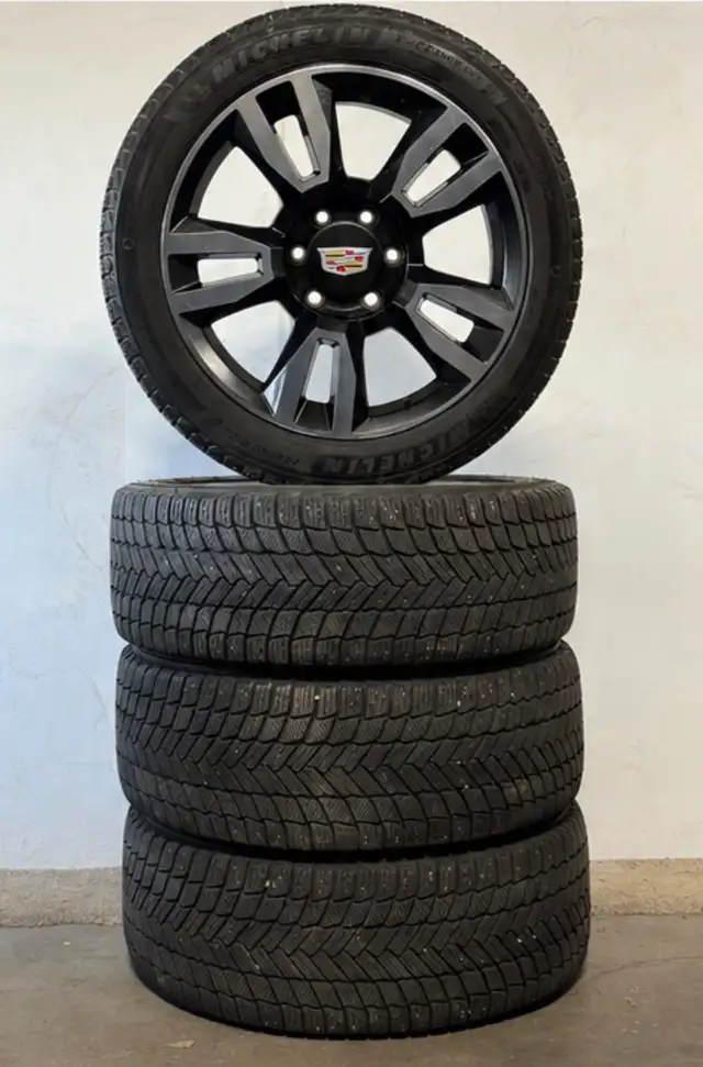 Chevy Silverado Tahoe rims Michelin 285/45/22 snow tires TPMS | Tires ...