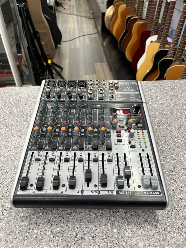 Behringer XENYX 12-Input Mixer USB in Performance & DJ Equipment in City of Toronto - Image 2