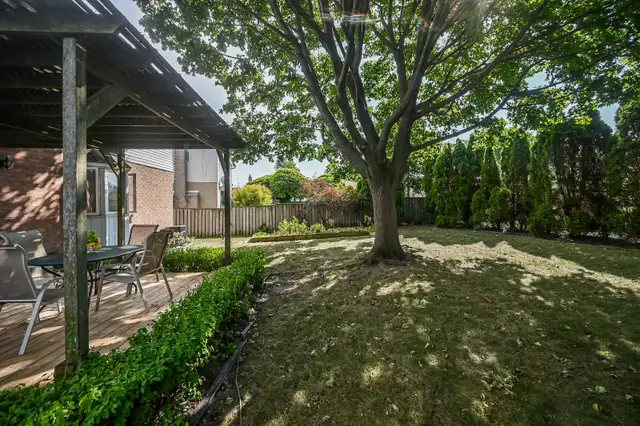 Charming Cape Cod Home in Family-Friendly Stoney Creek63771524785793124