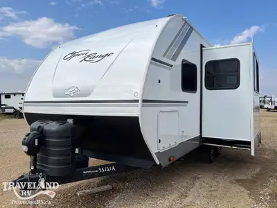 Highland Ridge Range Lite 212FB Travel Trailer. Small in size but big on space, the Range Lite Trave...