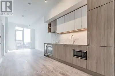 903 - 2020 BATHURST STREET Toronto (Humewood-Cedarvale), Ontario