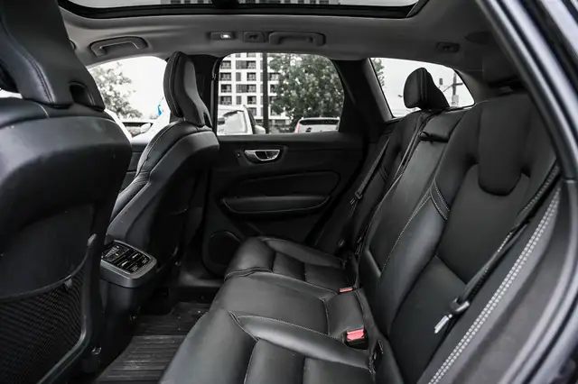 2023 Volvo XC60 in Cars & Trucks in City of Montréal - Image 19