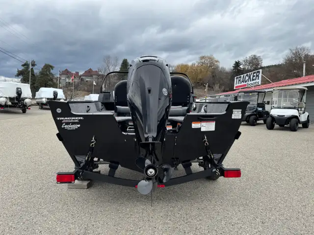2026 TRACKER ProGuide V-16 Walk Thru fishing boat in Powerboats & Motorboats in Vernon - Image 6