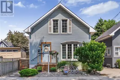 Detached Hamilton Beach House | 3 Beds | 2 Baths | Approx. 1,400 Sq.Ft. Where the Lake Becomes Your...