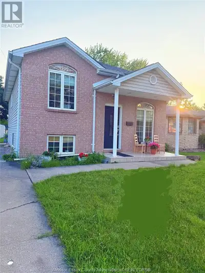 3755 LONGFELLOW Windsor, Ontario