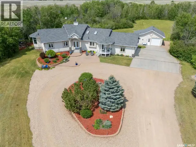 The Meadow Acreage Corman Park Rm No. 344, Saskatchewan in Houses for Sale in Saskatoon - Image 3