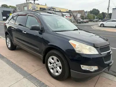 2010 CHEVROLET TRAVERSE 1LS 3.6L 6 CYLINDER AWD 7-PASSENGERS 203,000KM NO ACCIDENT CARFAX AVAILABLE!...