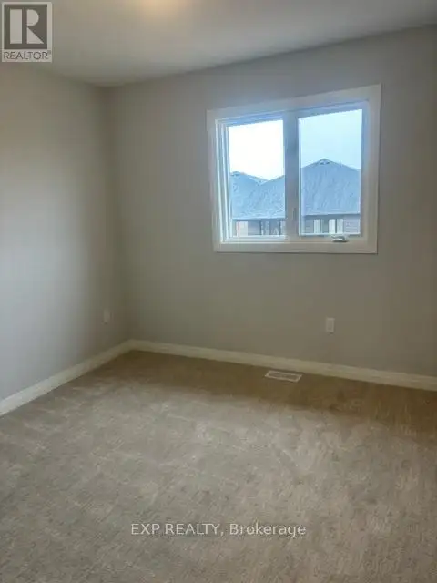 1031 ALLISTON AVENUE Fort Erie (Crescent Park), Ontario in Long Term Rentals in St. Catharines - Image 33