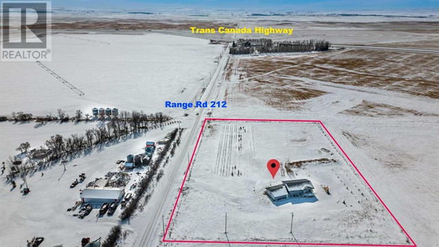221006 Range Road 212 Rural Wheatland County, Alberta in Houses for Sale in Calgary - Image 2