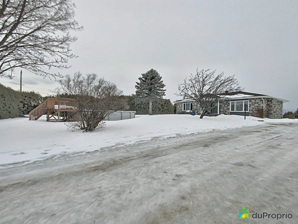 $429,000 - Bungalow for sale in Matane — photo 1