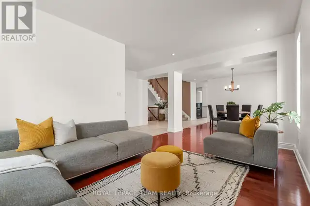 33 VALENCIA STREET Ottawa, Ontario62865714228099123