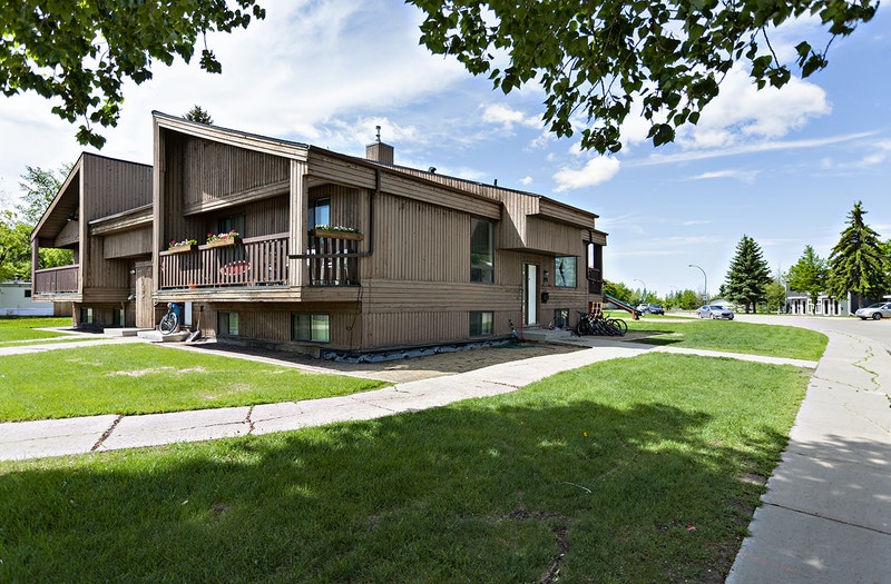3 Bedroom Townhouse 815 Reid Road Long Term Rentals Saskatoon