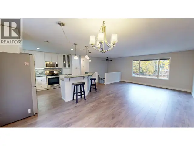 835 SPRUCE AVENUE 100 Mile House, British Columbia in Houses for Sale in 100 Mile House - Image 10