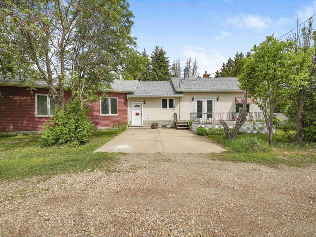 564080 855 HWY Rural Lamont County, Alberta in Houses for Sale in Strathcona County - Image 3