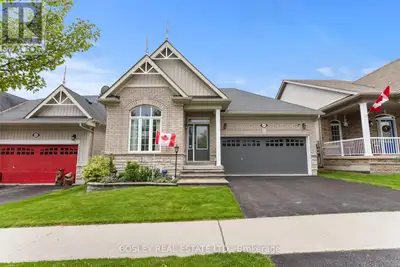 A quiet location, an inviting facade, this charming bungalow provides more than meets the eye! An ex...
