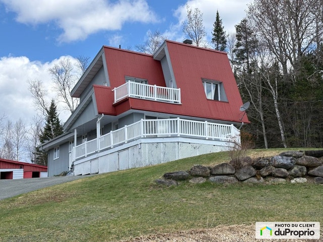 $299,990 - 1 1/2 Storey for sale in Lac-Etchemin — photo 1
