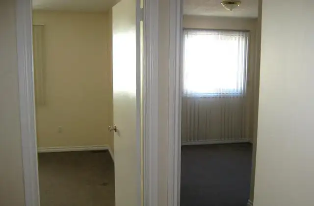 3 Bedroom Townhouse in Long Term Rentals in Grande Prairie - Image 3