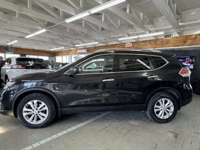 2016 Nissan Rogue FWD 4dr SV in Cars & Trucks in Longueuil / South Shore - Image 3