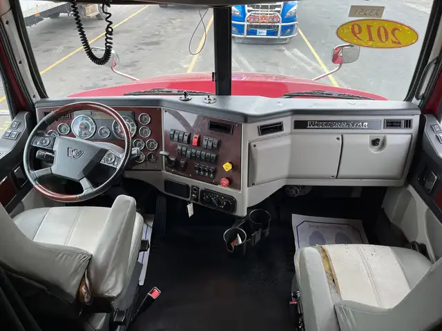 2019 Western Star 5700 in Heavy Trucks in Hamilton - Image 12