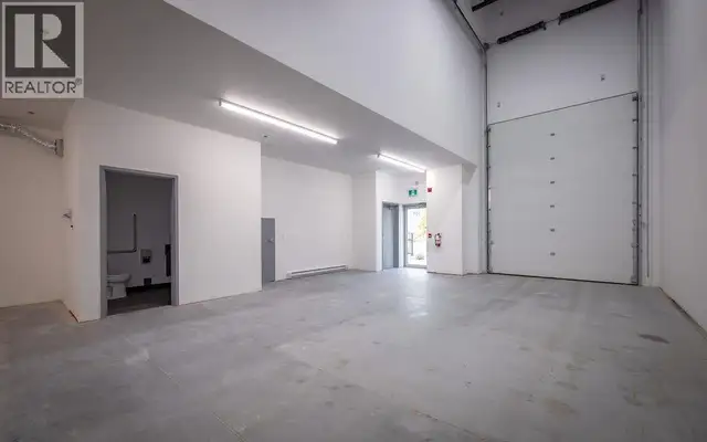 105A 38926 MID WAY Squamish, British Columbia in Commercial & Office Space for Rent in Prince Rupert - Image 7