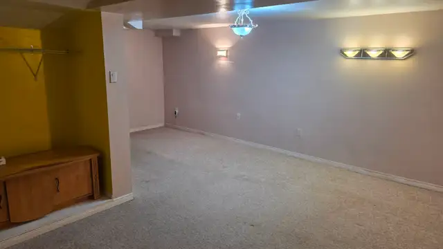 Ajax, Westney & Kingston Rd. Basement Apt. $1150/mo plus.utilite in Long Term Rentals in City of Toronto - Image 11