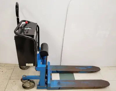 (I-33787) Bishamon LV100E Fork Lift, View more