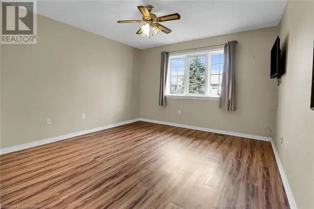 7 VILLAGE Drive Smithville, Ontario in Houses for Sale in Hamilton - Image 11