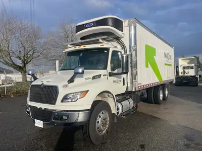 Stock #: 252554 Available 2026-05-23 Tandem Axle Reefer Van, Cummins L9 engine (350) HP, Allison (Au...