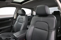 Sporty And Well Equipped Civic Touring Comes with Apple Car play/Android Auto Leather Interior, Navi... (image 3)