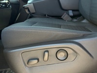 Standard box size, heated front seats, BALANCE OF FACTORY WARRANTY, trailer brake controller, bench... (image 9)