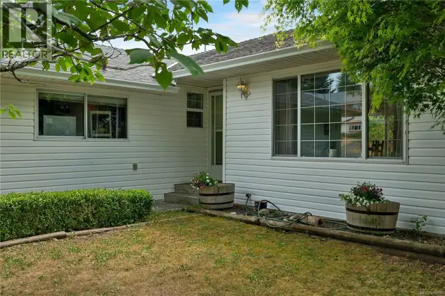 755 Kit Cres Campbell River, British Columbia in Houses for Sale in Campbell River - Image 35