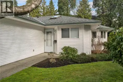LOCATION LOCATION Freshly painted and updated! Peaceful & bright setting with mature landscaping. Qu...