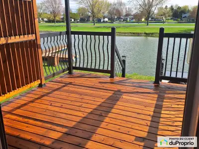 Bord de l'eau NON INONDABLE (naviguable) maison ou chalet.Votre choix. Unité de coin d'une maison en...