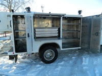 Welcome to Central Truck Sales. 2017 FORD XLT 4X4 F-350 (1 TON) SERVICE BODY WITH WIELDER ,6.2L engi... (image 4)